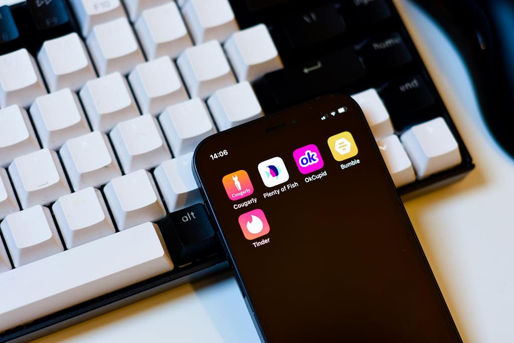 La ciencia detrás de un buen perfil en apps de citas: cuánto importan realmente la foto, la bio y lo que cuentas