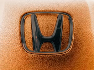 Honda quiere cargar camiones eléctricos mientras circulan: así funcionará su prueba en una autopista japonesa