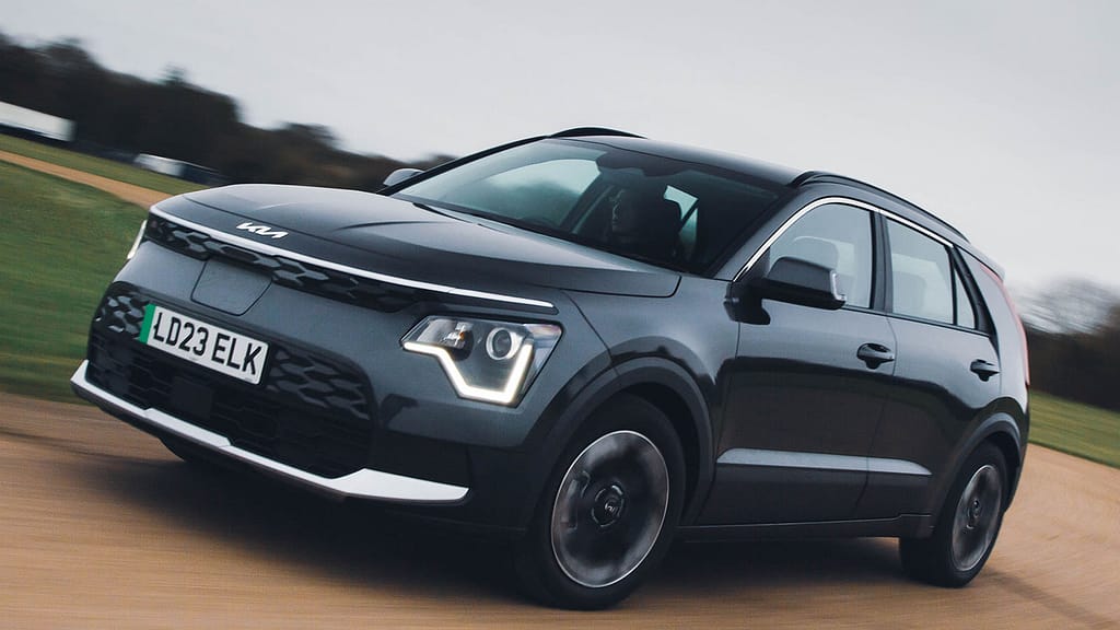 Kia dejará de producir el Niro EV y mantendrá al modelo solo como híbrido, mientras concentra su estrategia en eléctricos de la familia EV.