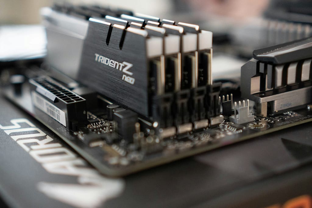 La IA está encareciendo la RAM: por qué 2026 puede ser un mal año para actualizar tu PC gamer