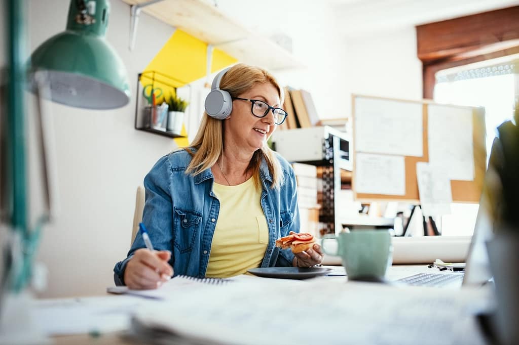 En Chile ya es posible estudiar en un IP online sin prueba de admisión ni conocimientos digitales previos. Así funciona.