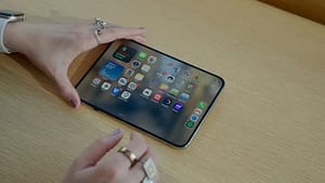 iPhone Duo: Apple empieza a identificar las apps que realmente aprovechan su pantalla plegable