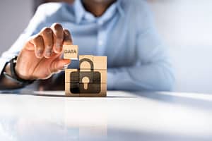 ¿Por qué los datos personales no deben ser un commodity? Experto en ciberseguridad entrega algunas implicancias