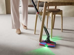 Una aspiradora del tamaño de un lápiz: Dyson presenta su modelo más delgado hasta ahora