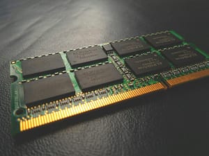 China aprieta la guerra de la RAM: Samsung y SK Hynix caen por avances de CXMT